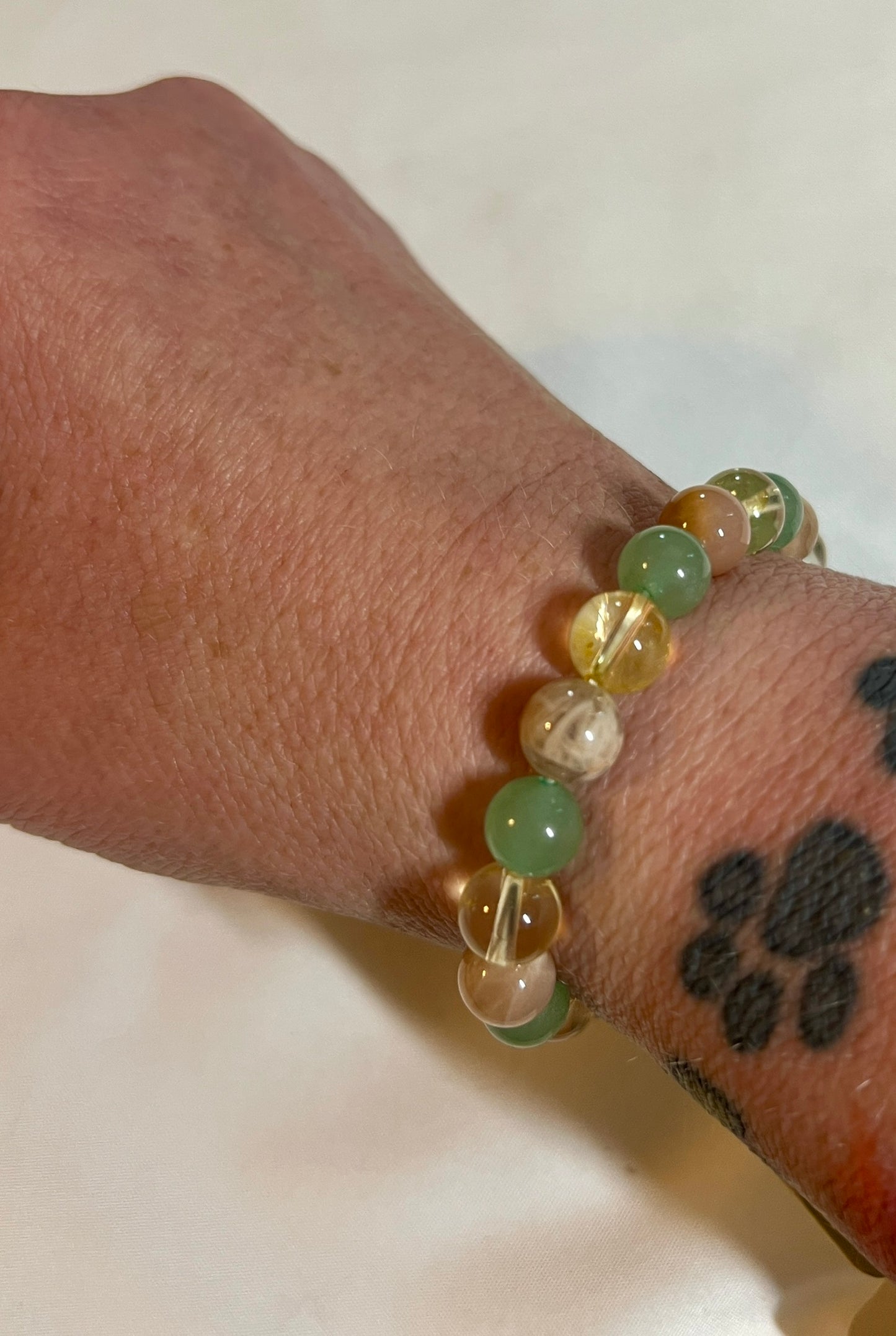 Crystal bracelet for optimism