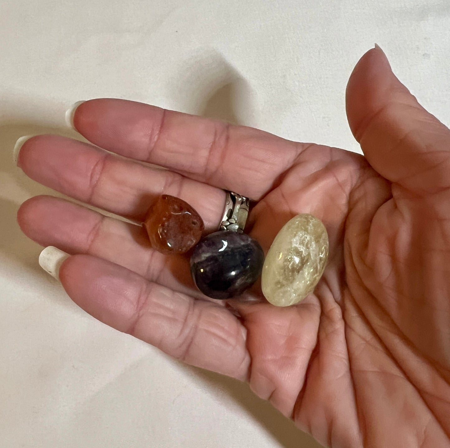 Crystal pouch for aries, aries crystals