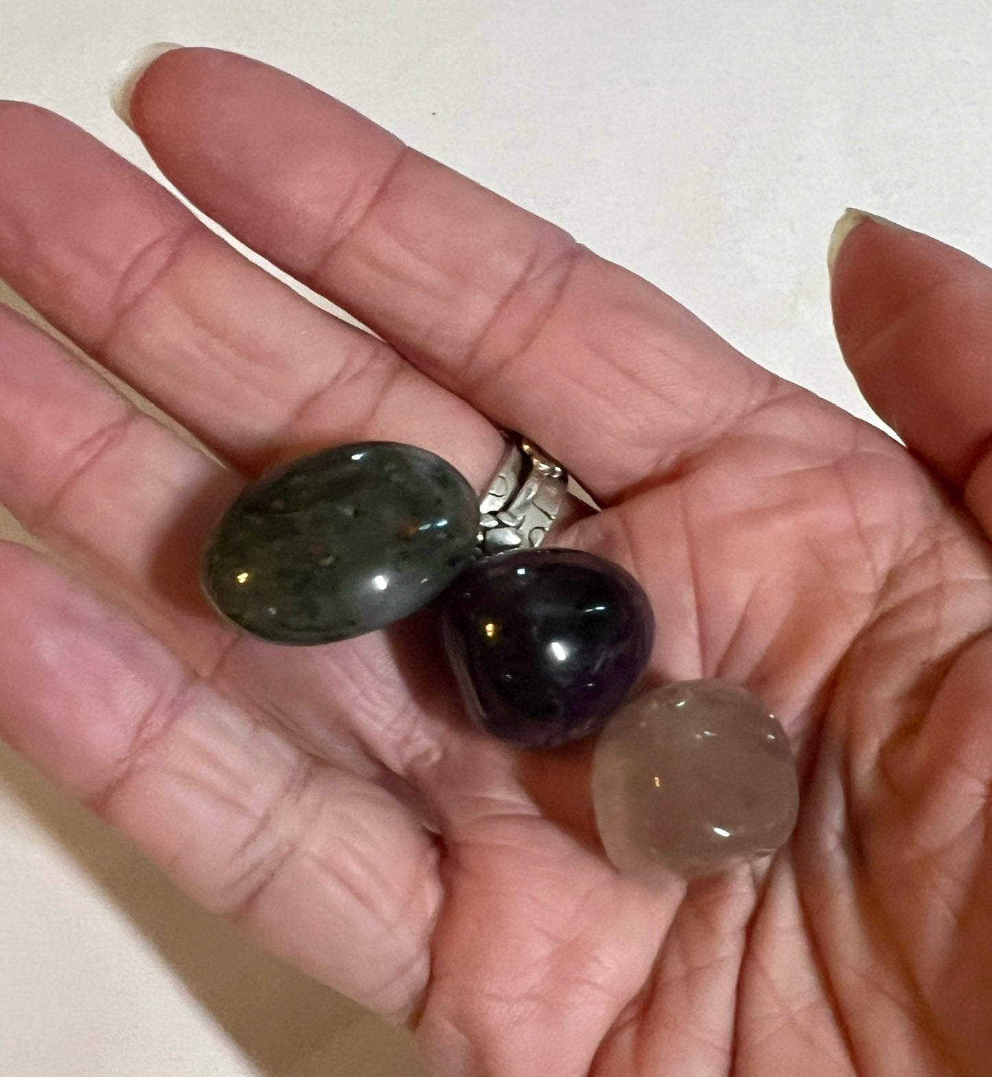 Crystal pouch for pisces, pisces crystals