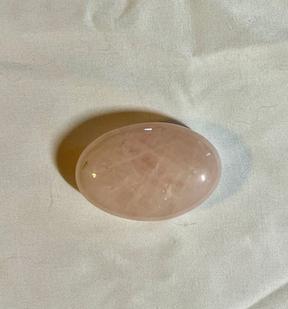 Rose quartz palm stone