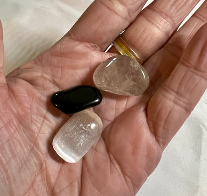 Crystal pouch for home protection