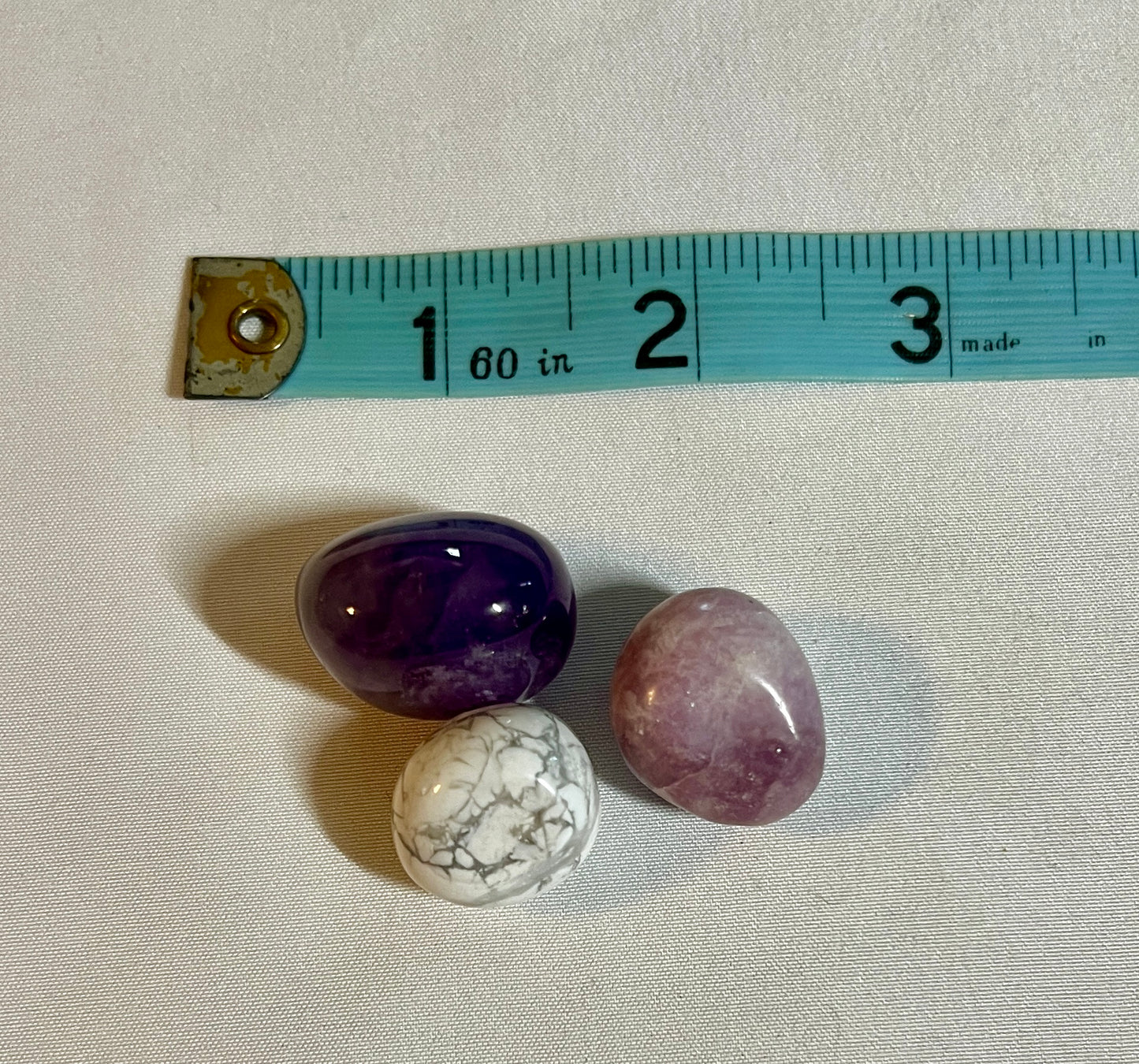 Crystal pouch for peaceful sleep