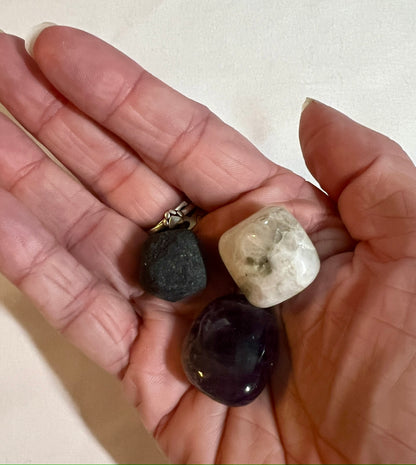 Crystal pouch for grief