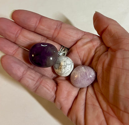 Crystal pouch for peaceful sleep
