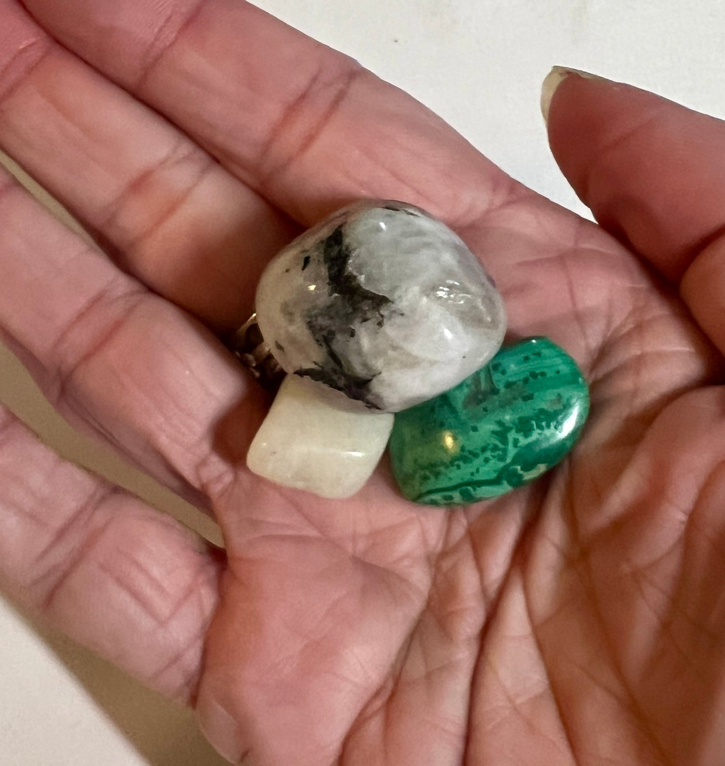 Crystal pouch for accepting change
